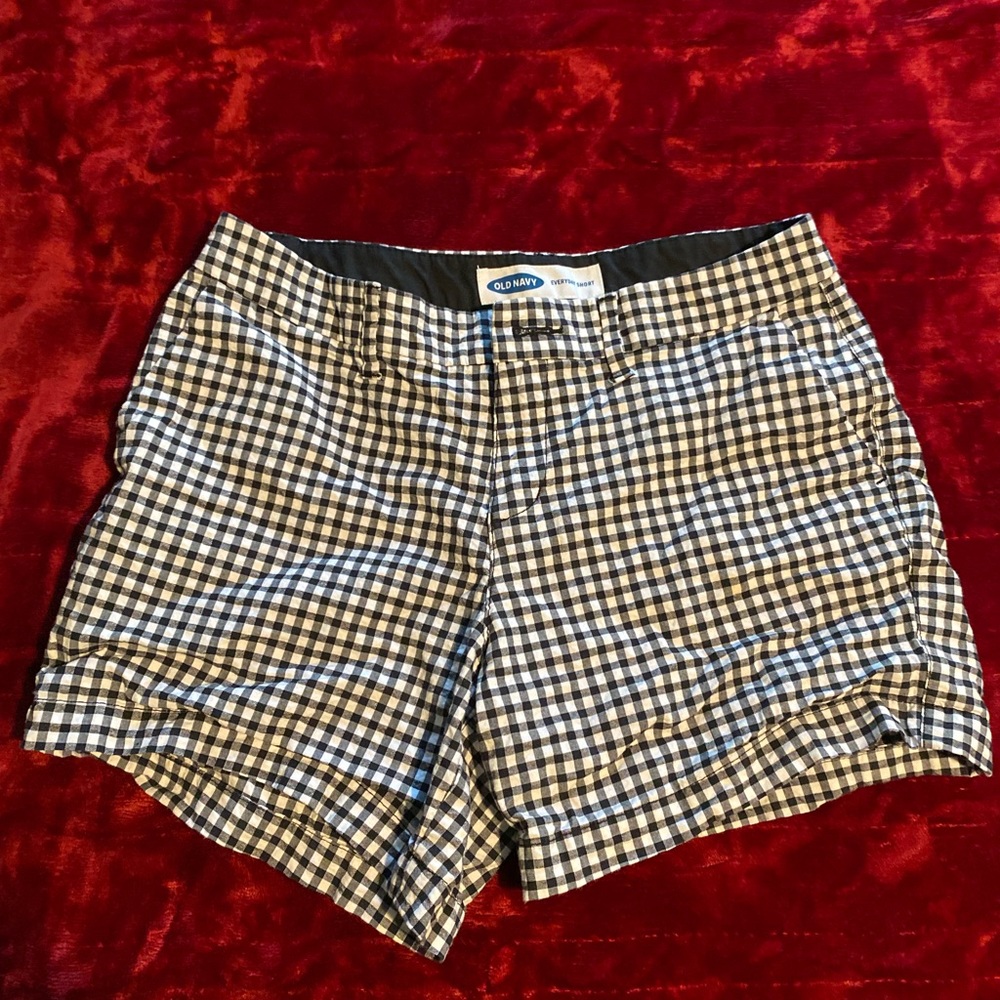 Shorts - Picture 3 of 6